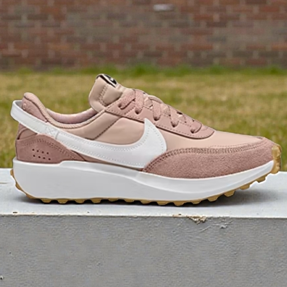 EUC Nike Waffle Women's Blush Pink Sneakers Size--9